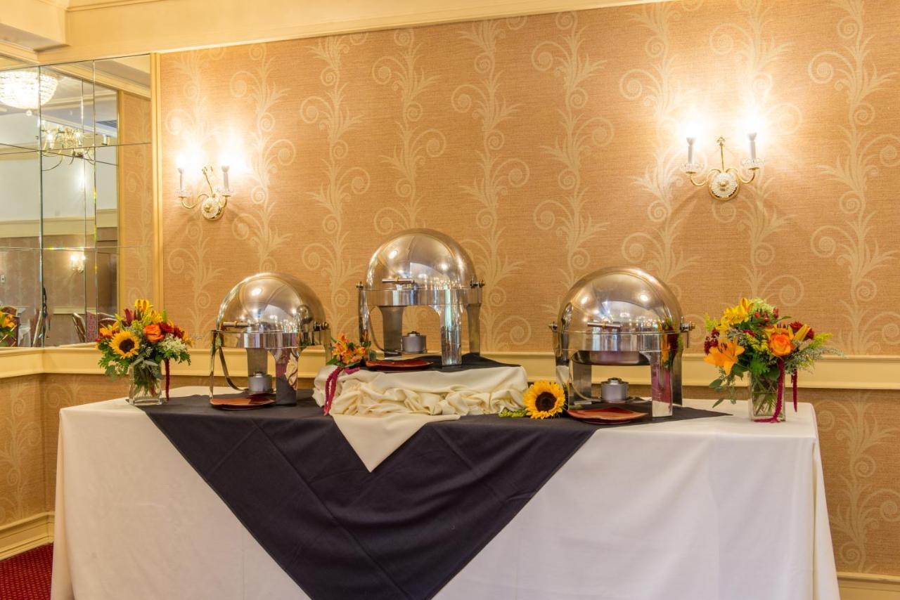 Orchards Hotel Уильямстаун Экстерьер фото