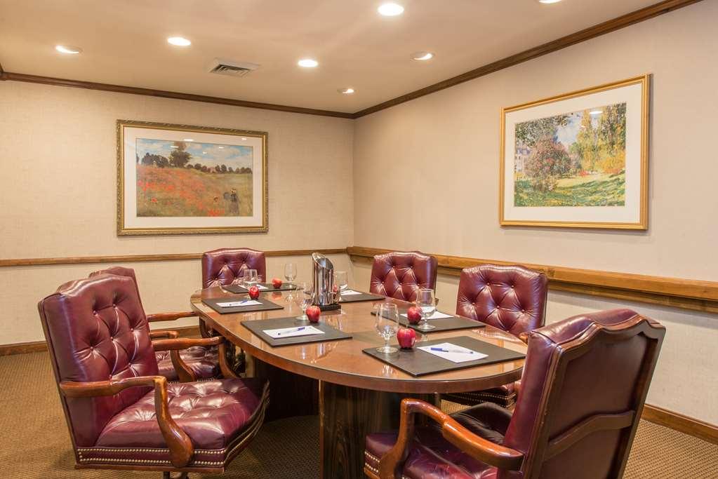 Orchards Hotel Уильямстаун Удобства фото